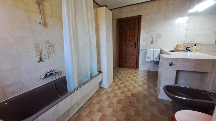 baño completo Casa Rural Riaza