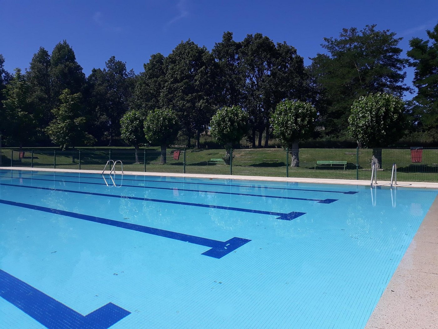 piscina-camping-riaza